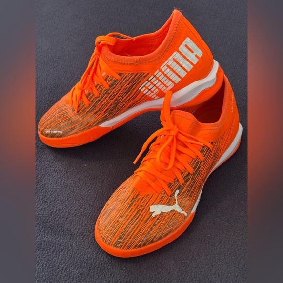 Puma Soccer Shoes Indoor- Kids Size 7 - Picture 1 of 13